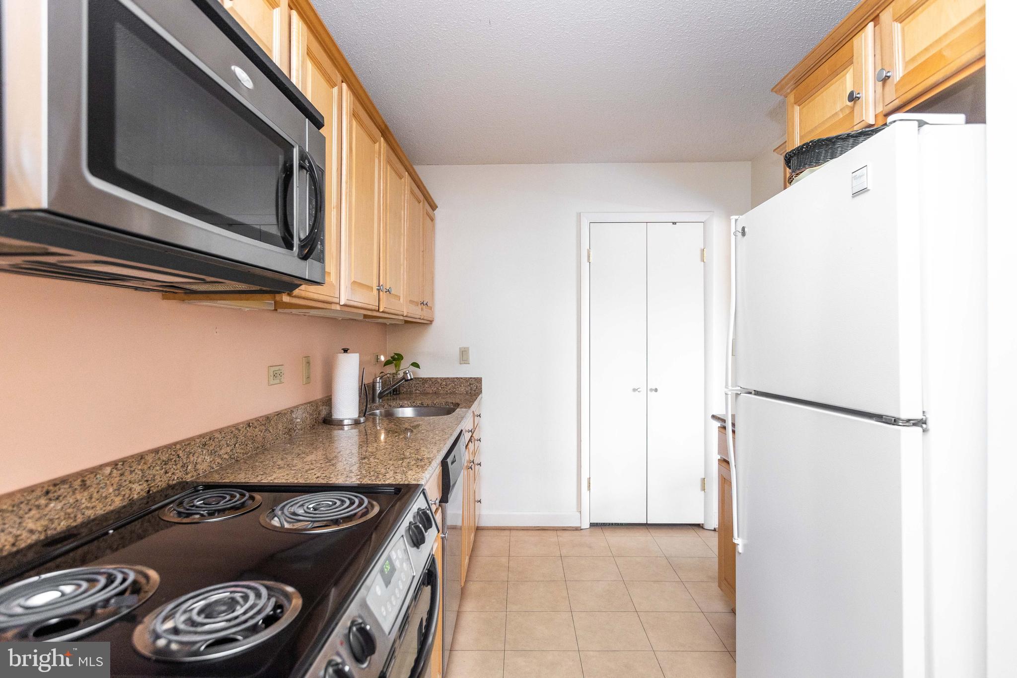 111 Hamlet Hill Road, Unit 906 Baltimore, MD 21210 - Photo 13 of 28 Gallery Image 13