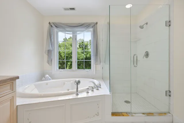 $1,195,000 | 28 Sunnyview Drive, Redding, CT 06896