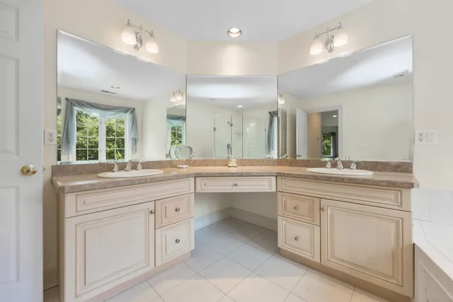 $1,195,000 | 28 Sunnyview Drive, Redding, CT 06896