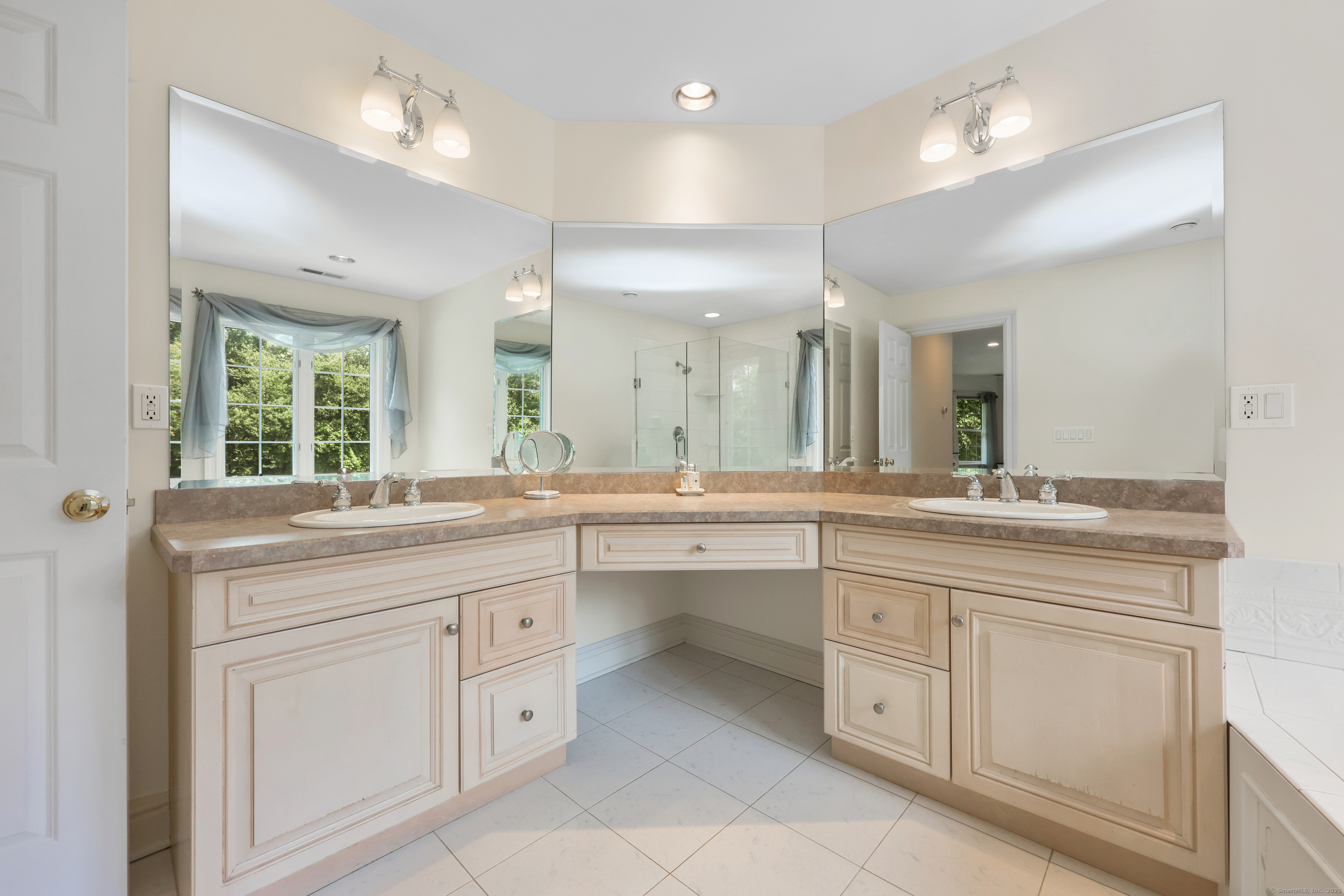 28 Sunnyview Drive Redding, CT 06896 - Photo 22 of 38