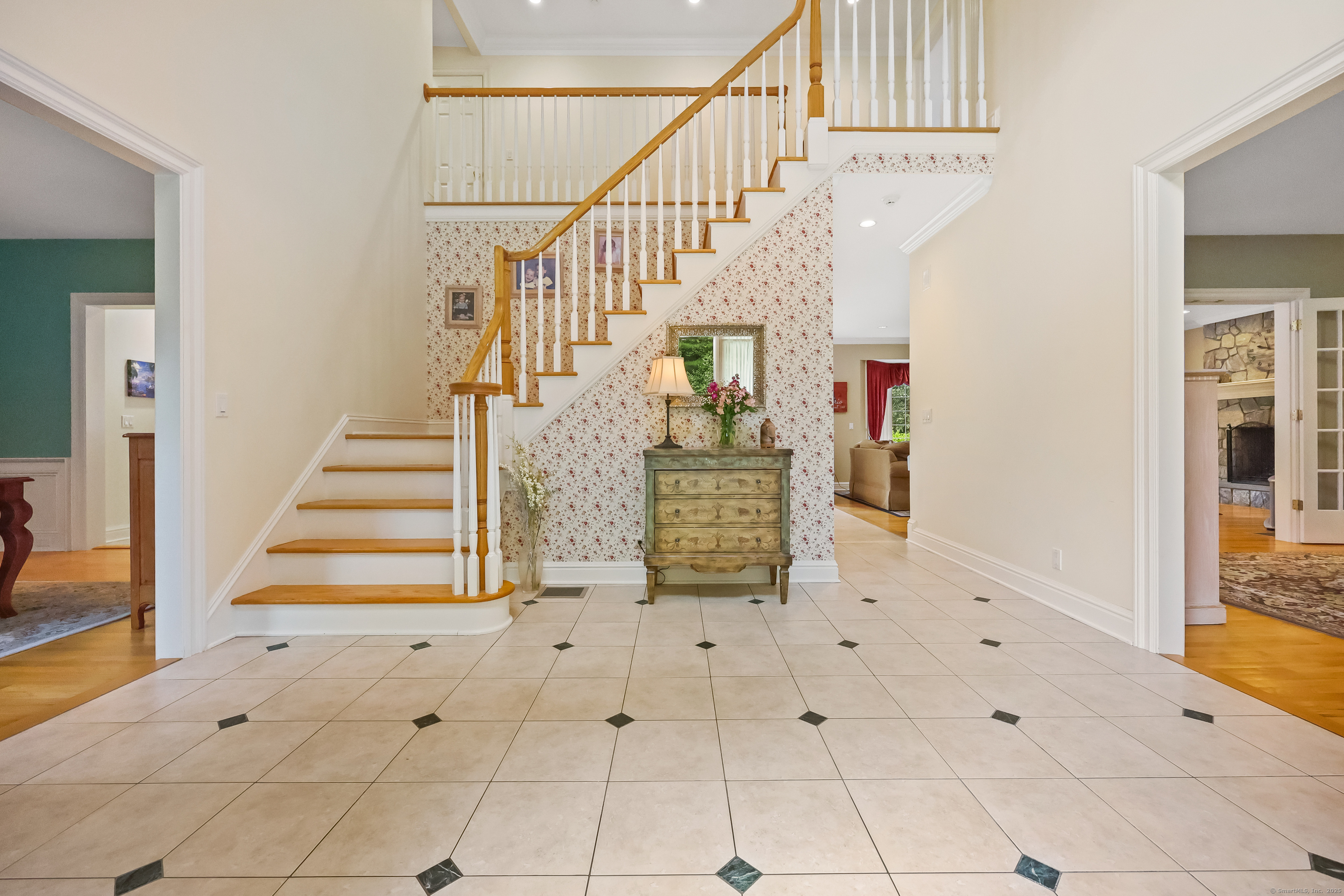 28 Sunnyview Drive Redding, CT 06896 - Photo 3 of 38 a view of entryway and hall