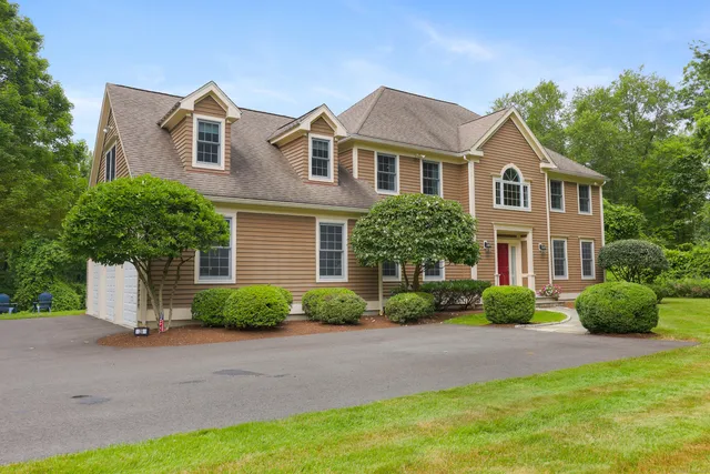 $1,195,000 | 28 Sunnyview Drive, Redding, CT 06896