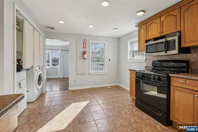 $395,000 | 631 Valley Street, Orange, NJ 07050