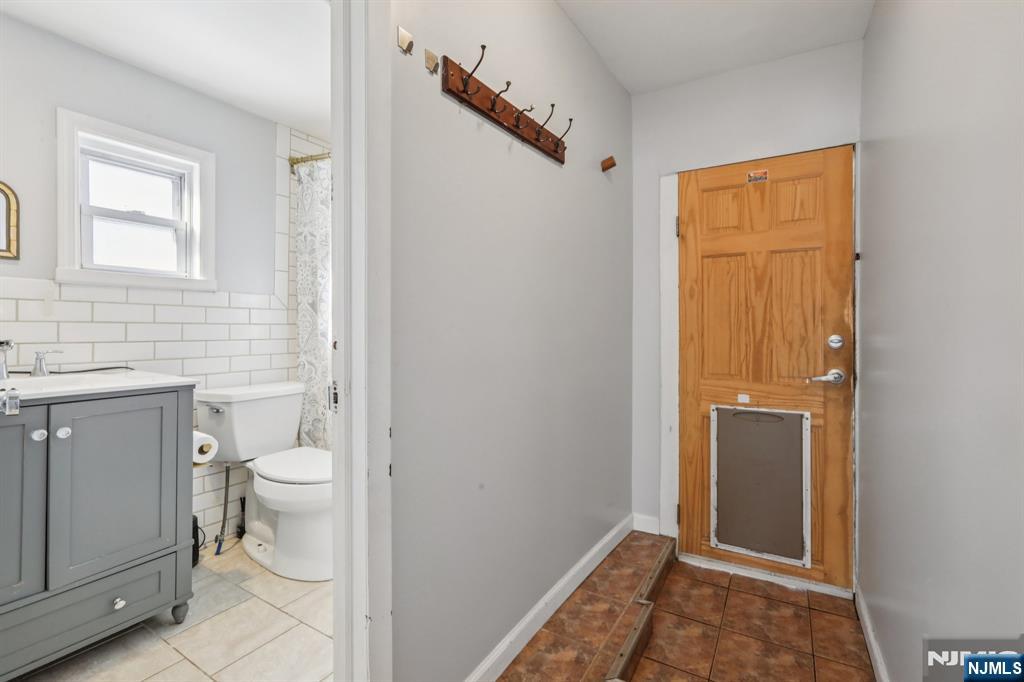 631 Valley Street Orange, NJ 07050 - Photo 28 of 36