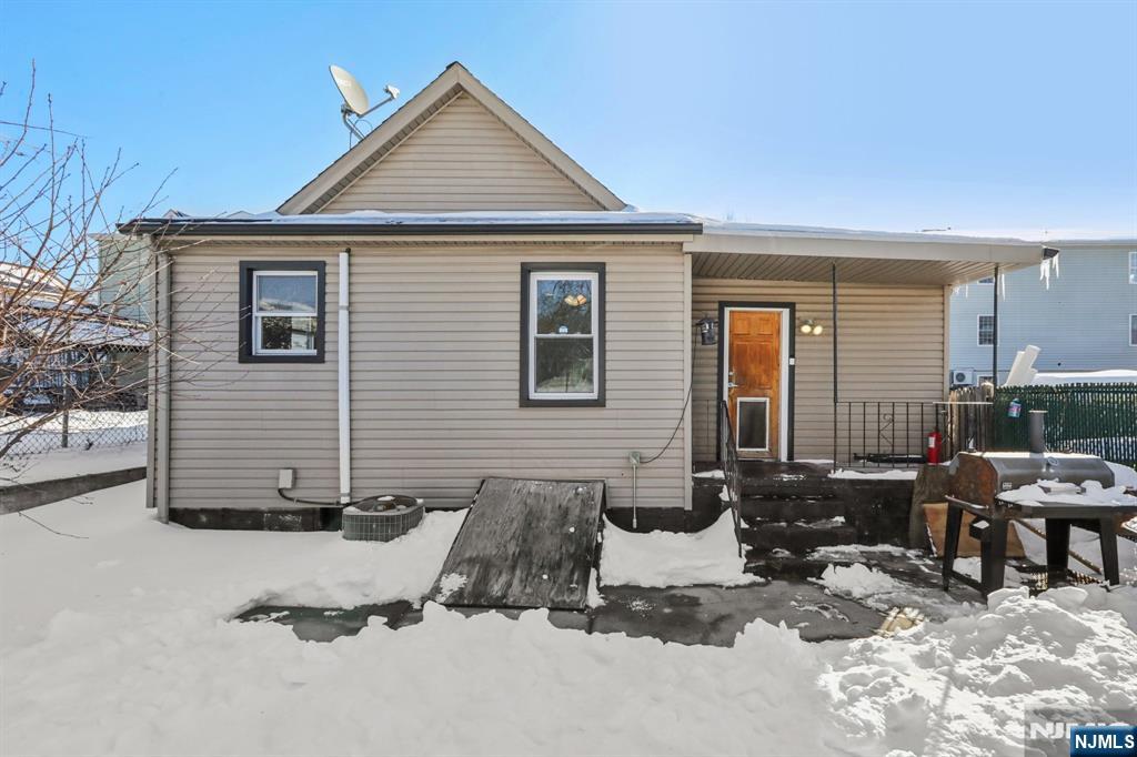 631 Valley Street Orange, NJ 07050 - Photo 32 of 36