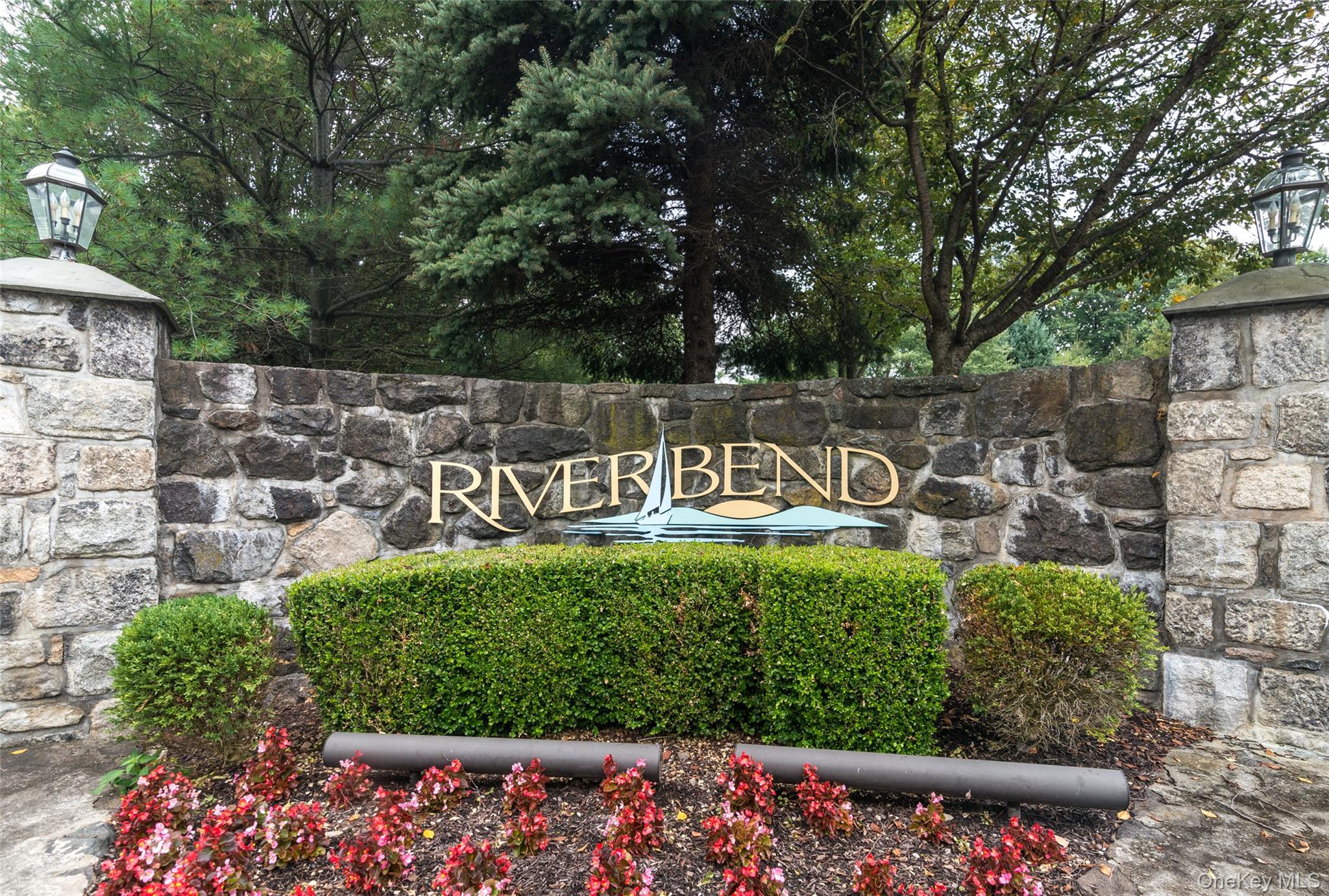 323 Waterside Close Peekskill, NY 10566 - Photo 2 of 42 Welcome to Riverbend