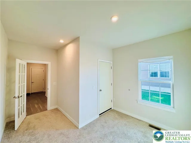 $699,000 | 6405 Robin Road, Lower Macungie Township, PA 18062