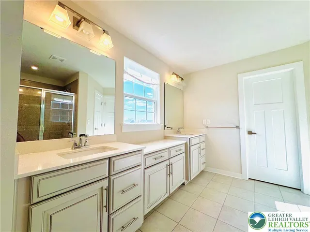 $699,000 | 6405 Robin Road, Lower Macungie Township, PA 18062