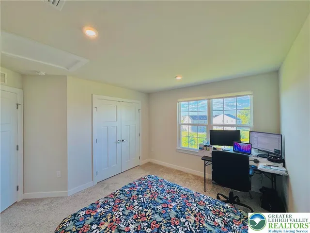 $699,000 | 6405 Robin Road, Lower Macungie Township, PA 18062