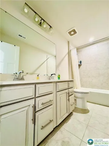 $699,000 | 6405 Robin Road, Lower Macungie Township, PA 18062