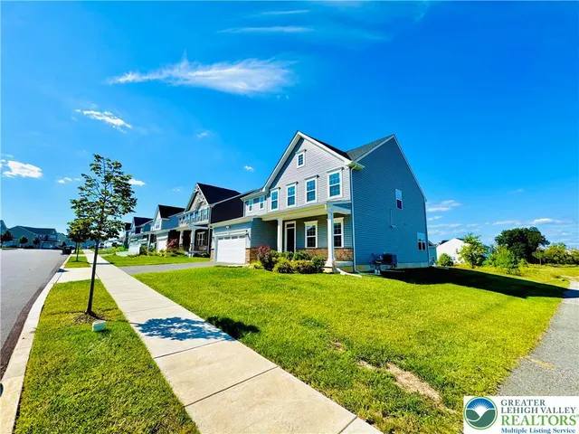 $699,000 | 6405 Robin Road, Lower Macungie Township, PA 18062