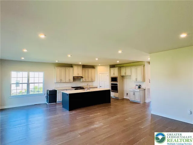 $699,000 | 6405 Robin Road, Lower Macungie Township, PA 18062