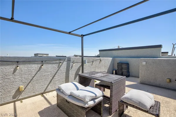 $2,195 | 9050 West Tropicana Avenue, Unit 1055, Las Vegas, NV 89147