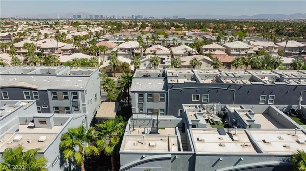 $2,195 | 9050 West Tropicana Avenue, Unit 1055, Las Vegas, NV 89147