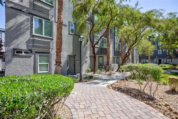 $2,195 | 9050 West Tropicana Avenue, Unit 1055, Las Vegas, NV 89147