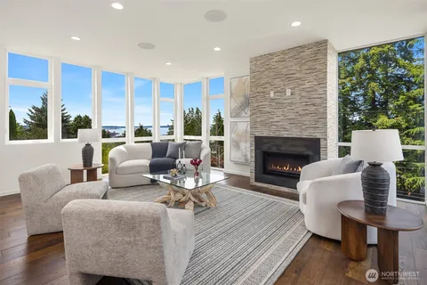 $2,695,000 | 2560 12th Avenue West, Seattle, WA 98119