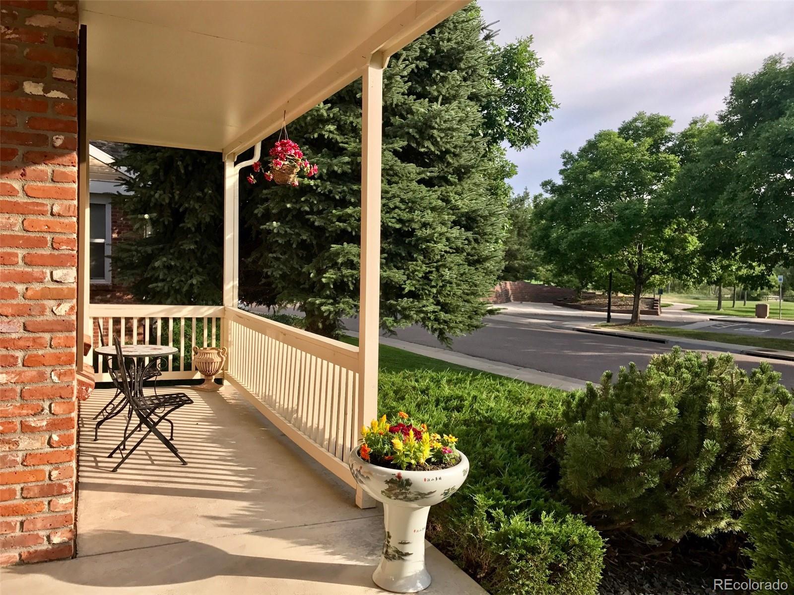 9388 Desert Willow Road Highlands Ranch, CO 80129 - Photo 4 of 25 Gallery Image 4