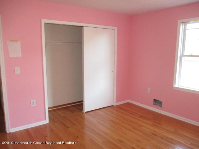 133 Yeoman Road Manahawkin, NJ 08050 - Photo 12 of 16 133 Yeoman (41)
