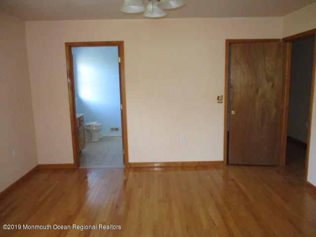 133 Yeoman Road Manahawkin, NJ 08050 - Photo 13 of 16 133 Yeoman (42)