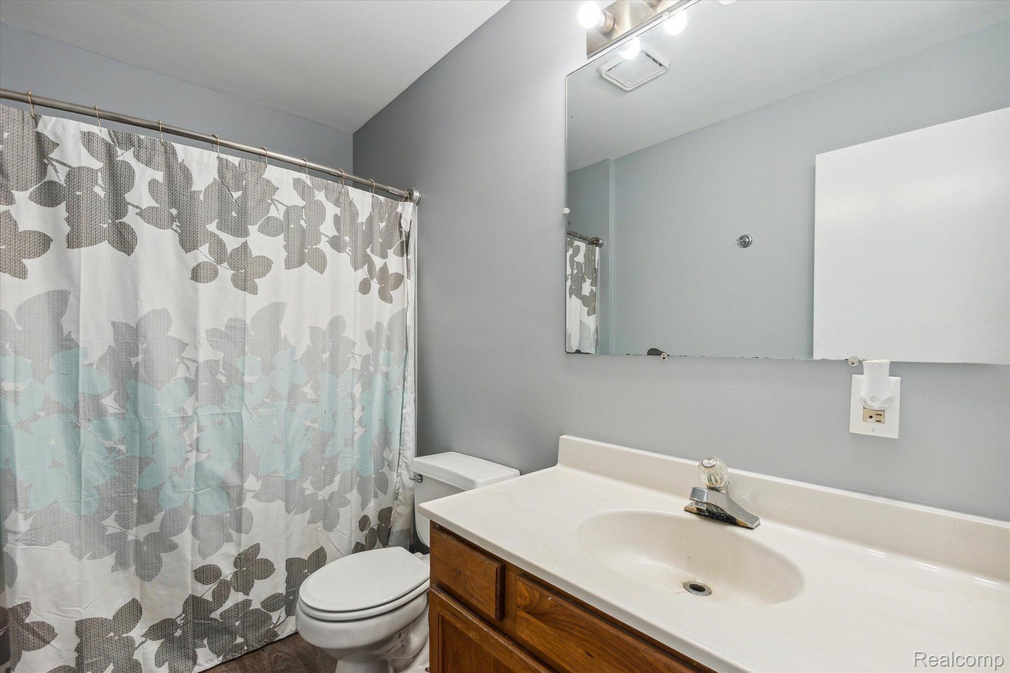 2196 South Vassar Road Burton, MI 48519 - Photo 24 of 39 Gallery Image 24