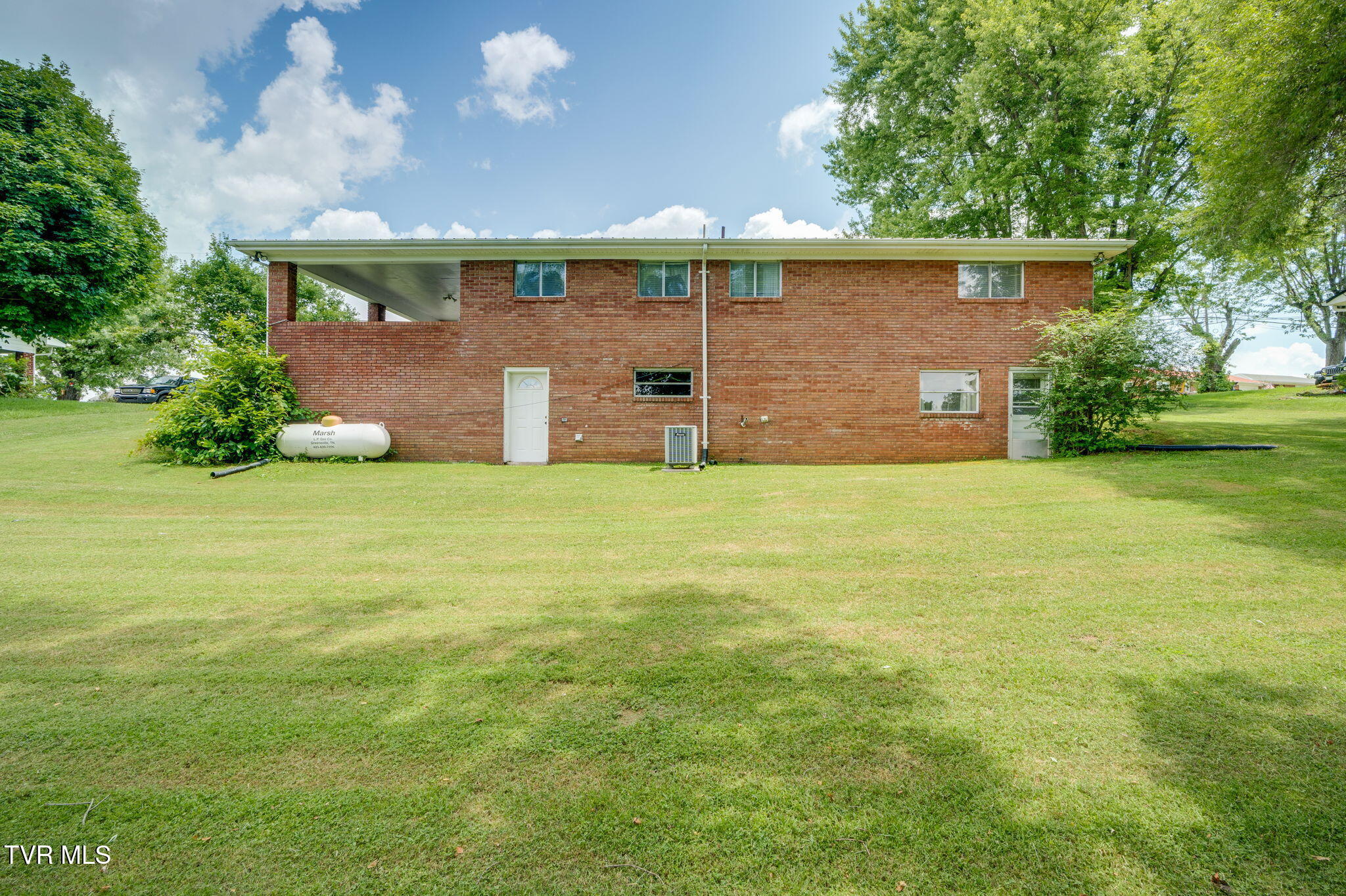 619 East Barton Ridge Road Greeneville, TN 37745 - Photo 30 of 40 029