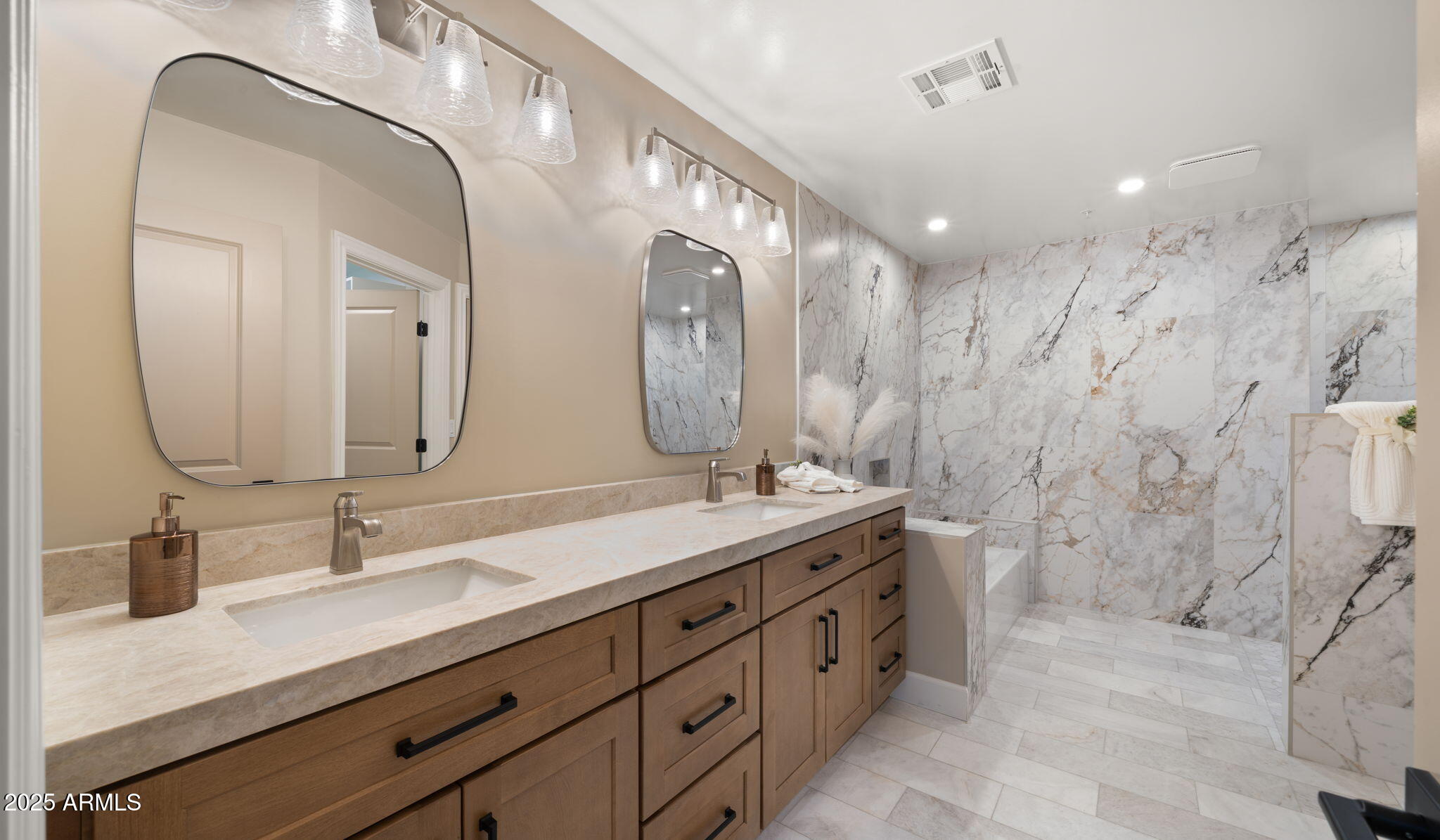 7955 East Chaparral Road, Unit 34 Scottsdale, AZ 85250 - Photo 29 of 69 29-web-or-mls-Great Room14
