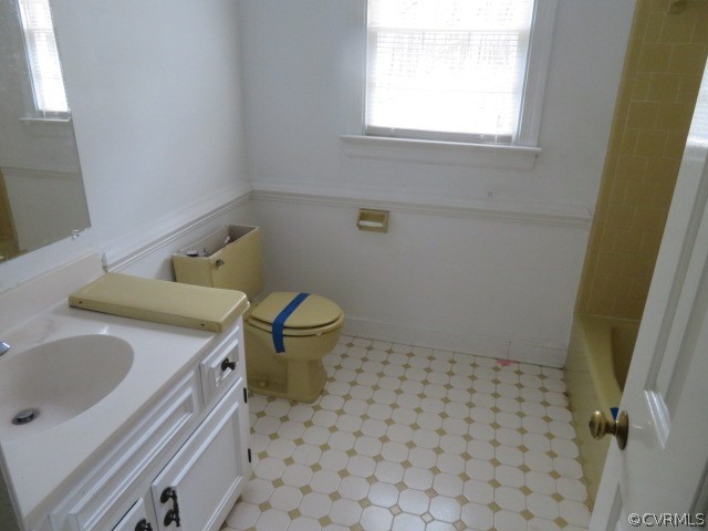 4023 Poplar Grove Road Midlothian, VA 23112 - Photo 34 of 44 a bathroom with a sink toilet and window