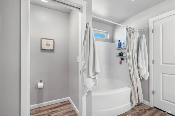 $385,000 | 4037 North Blue Cascade Court East, Buhl, ID 83316