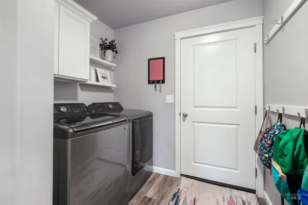 $385,000 | 4037 North Blue Cascade Court East, Buhl, ID 83316