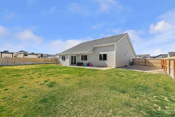 $385,000 | 4037 North Blue Cascade Court East, Buhl, ID 83316