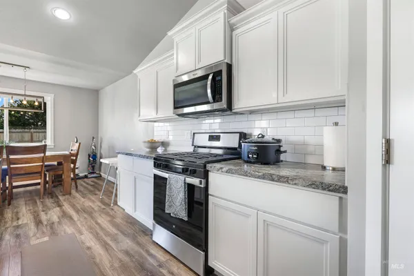 $385,000 | 4037 North Blue Cascade Court East, Buhl, ID 83316