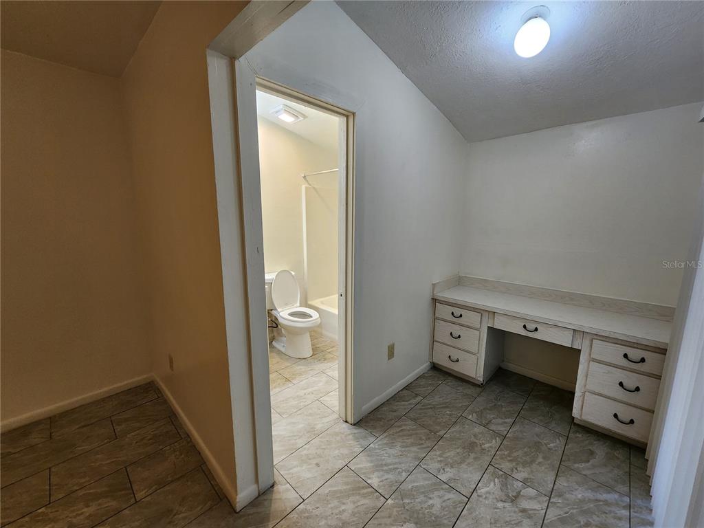 2018 Southwest 70th Terrace Gainesville, FL 32607 - Photo 14 of 39