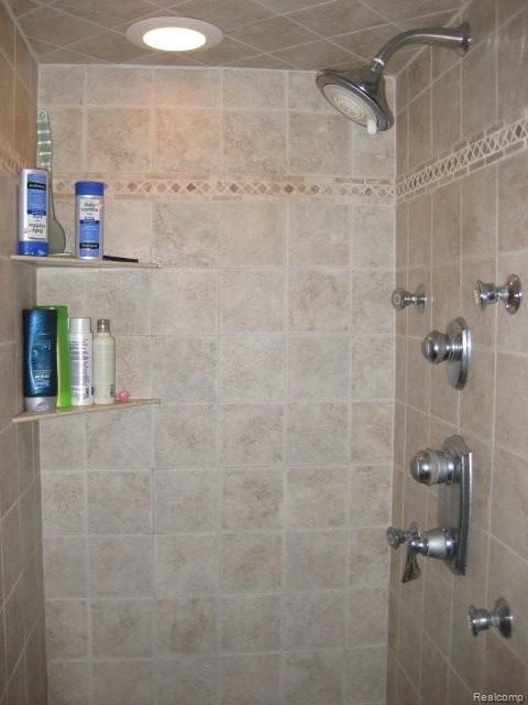5103 Iron Gate Road Bloomfield Hills, MI 48304 - Photo 24 of 25 030711 089