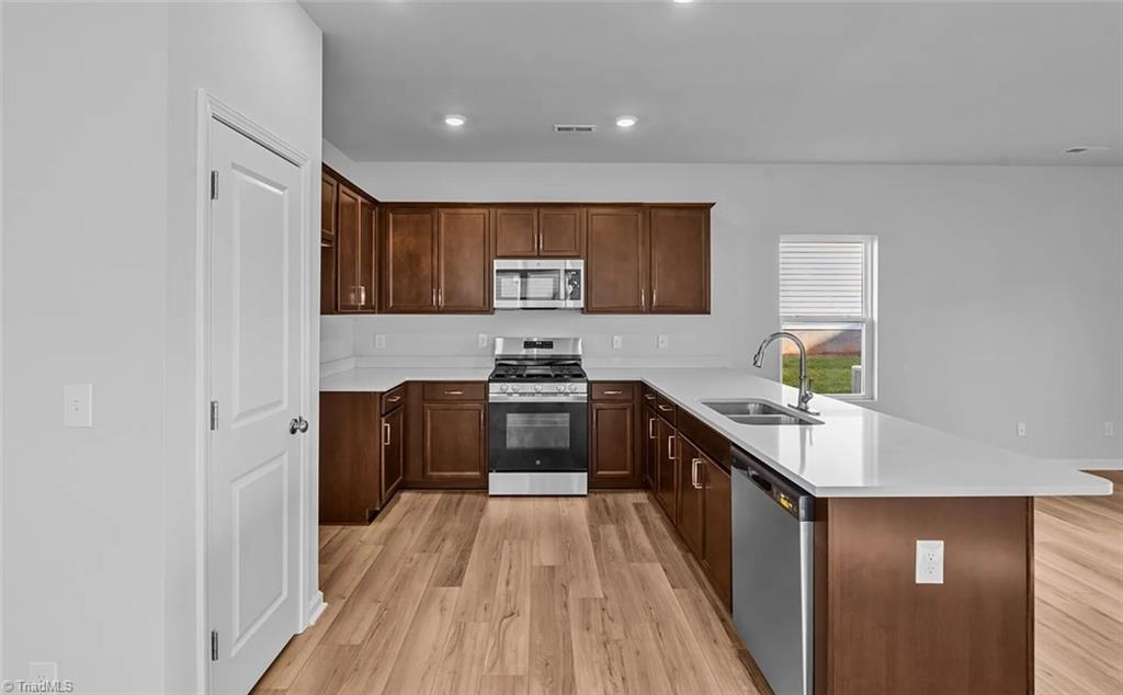 523 Raspberry Hl Drive Winston-Salem, NC 27106 - Photo 3 of 37