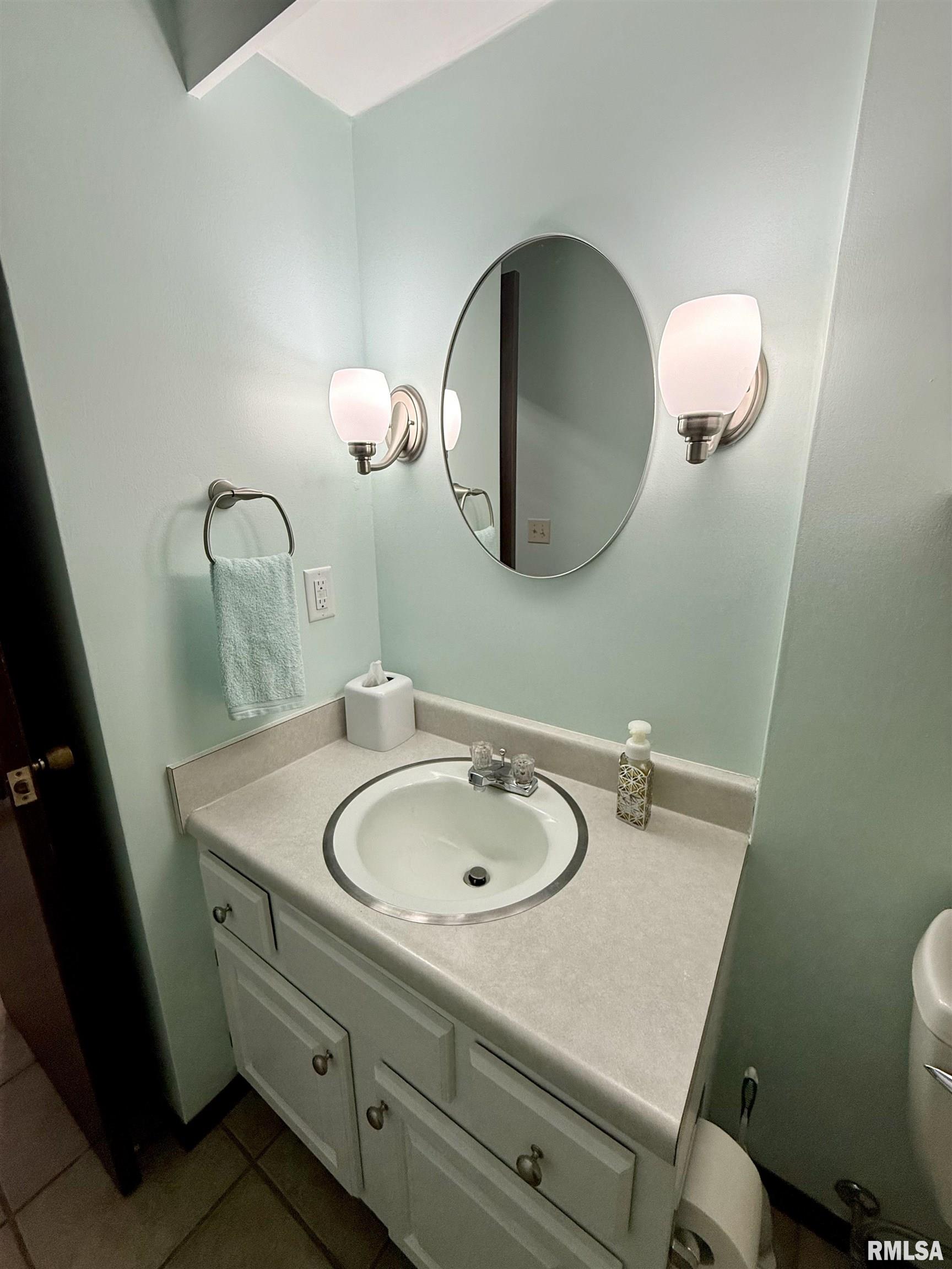 3715 35th Street, Unit 3 Moline, IL 61265 - Photo 19 of 23