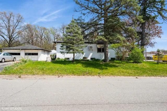 $174,900 | 1402 Greenwood Avenue, Michigan City, IN 46360