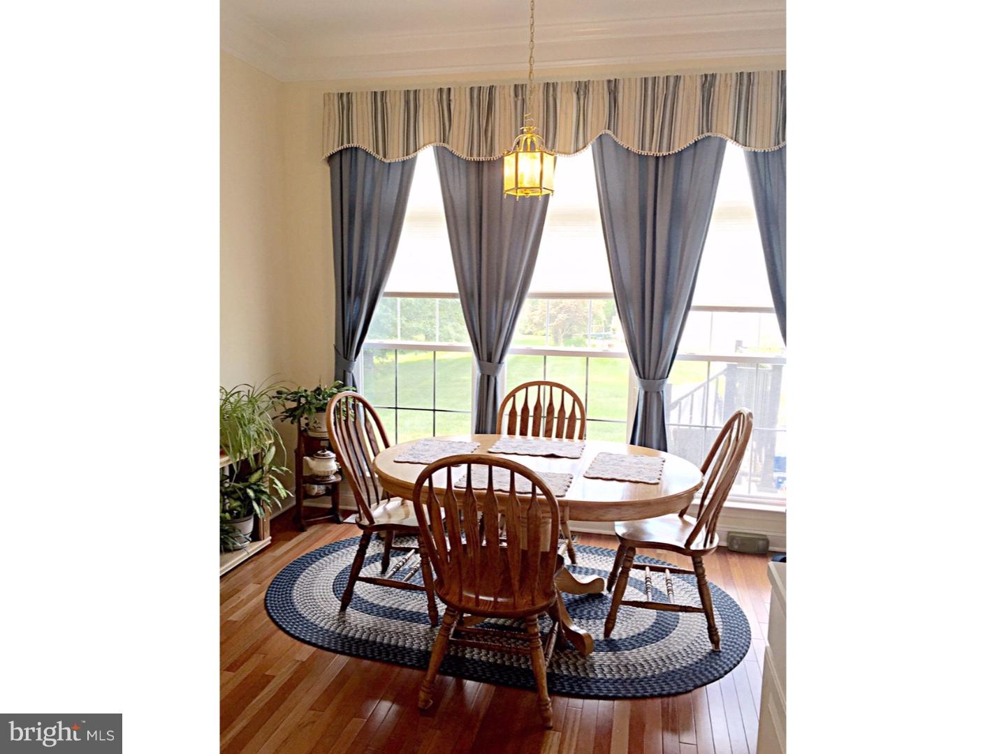34 Foster Road Pennington, NJ 08534 - Photo 11 of 25 Breakfast Room