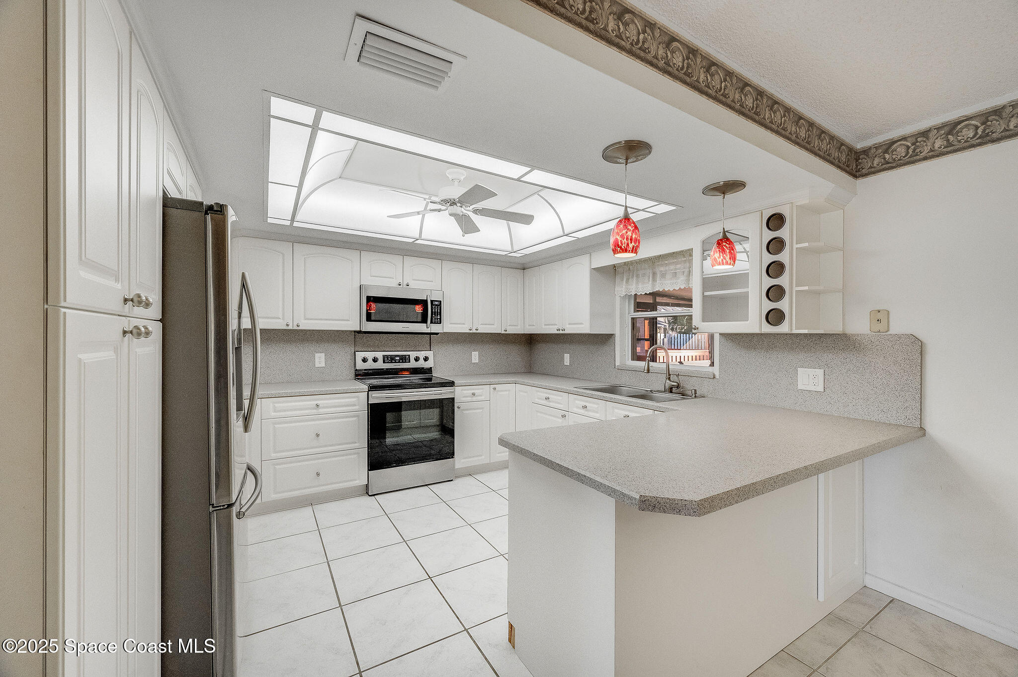 987 Sycamore Drive Rockledge, FL 32955 - Photo 14 of 48 Kitchen