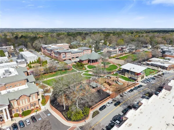 a picture of car with garage