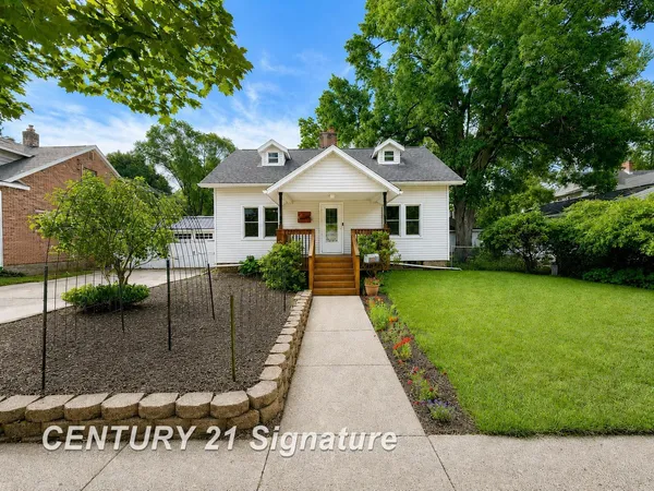 $189,900 | 212 Auburn Street, Midland, MI 48640