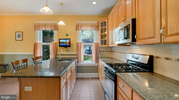 $750,000 | 130 Woodland Road, Wyncote, PA 19095