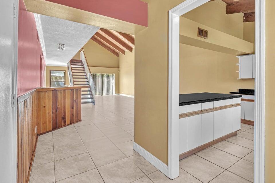 2438 Southridge Road Delray Beach, FL 33444 - Photo 15 of 52 20240716200822706599000000-o