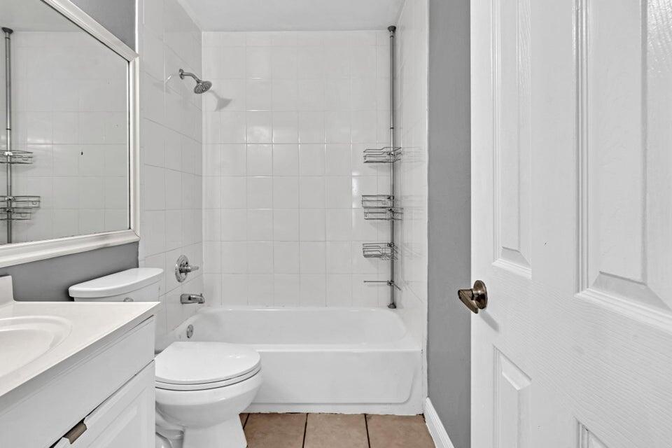 2438 Southridge Road Delray Beach, FL 33444 - Photo 30 of 52 20240716200937226072000000-o