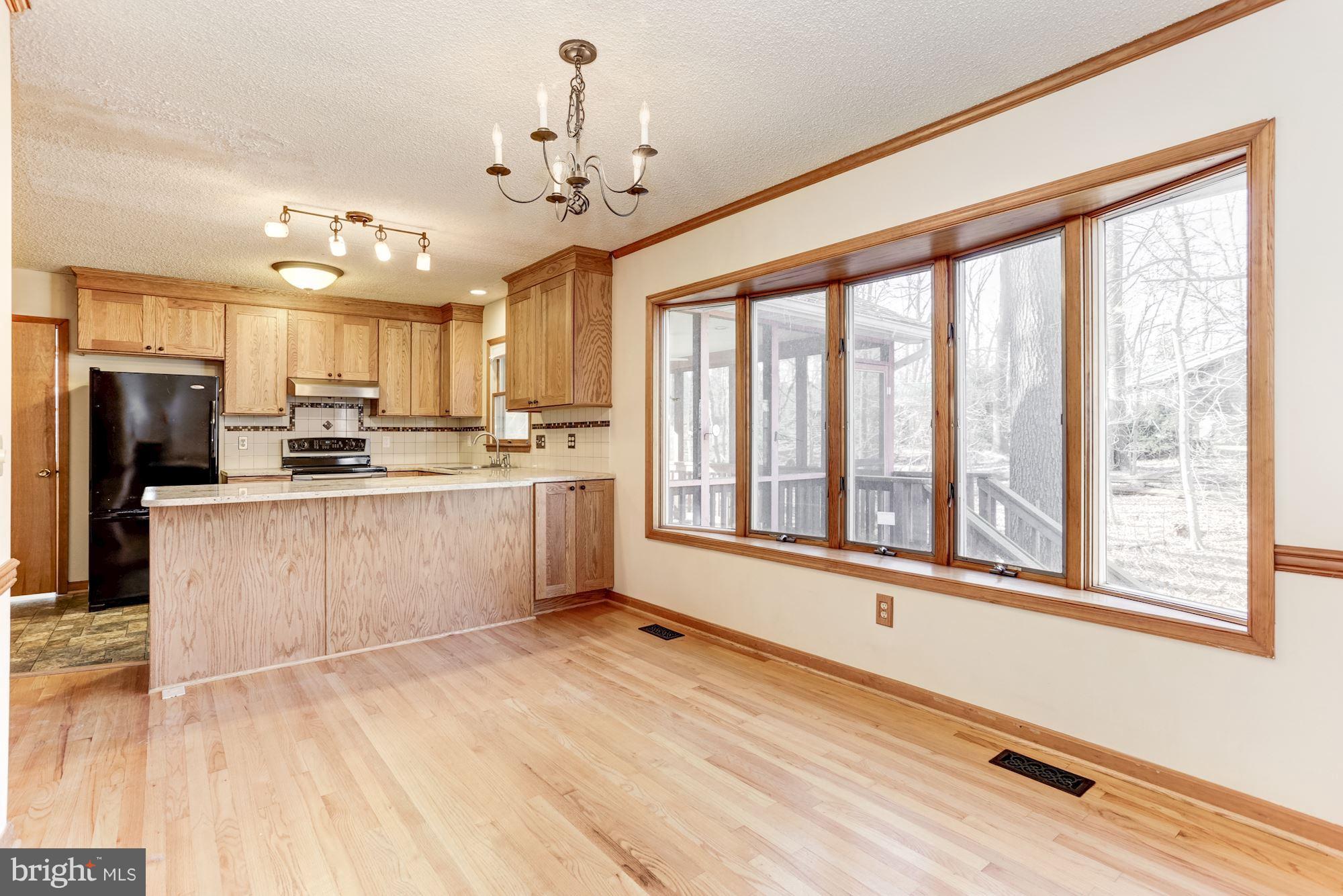 16517 Old Frederick Road Mount Airy, MD 21771 - Photo 17 of 38 Gallery Image 17
