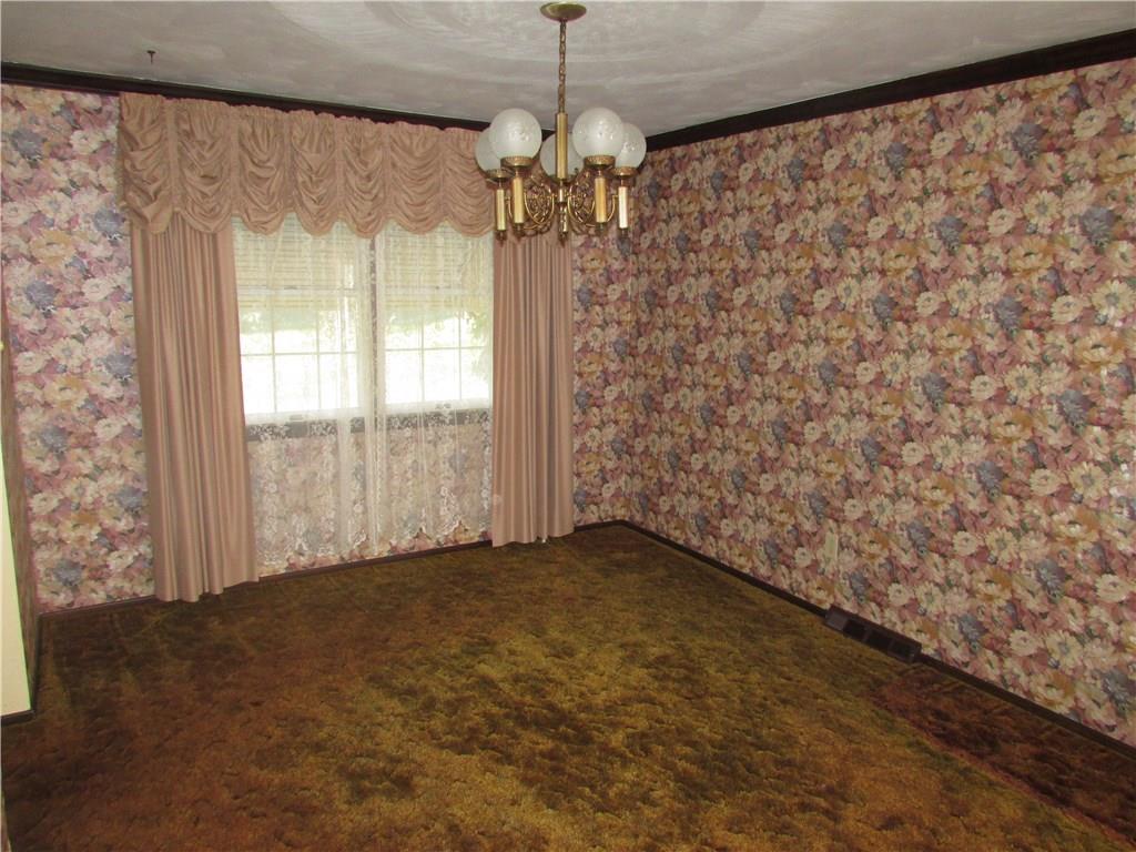 4867 Williamsport Road Elizabeth, PA 15037 - Photo 11 of 25 Dining Room