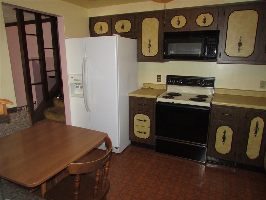 4867 Williamsport Road Elizabeth, PA 15037 - Photo 14 of 25 Kitchen