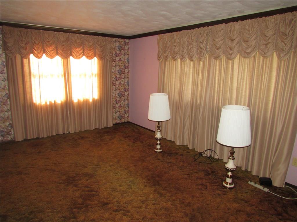 4867 Williamsport Road Elizabeth, PA 15037 - Photo 7 of 25 Living Room