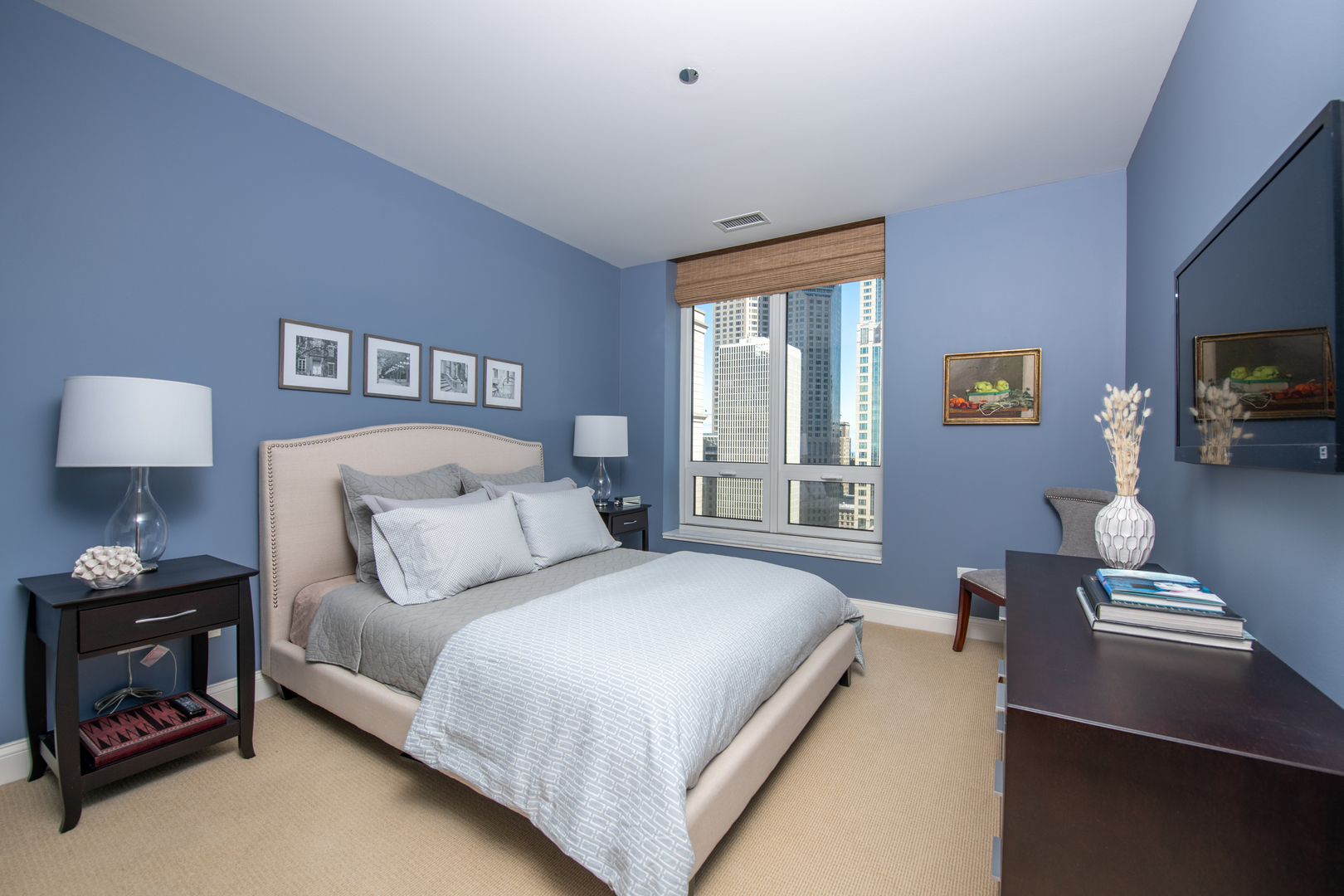 10 East Delaware Place, Unit 25B Chicago, IL 60611 - Photo 27 of 38
