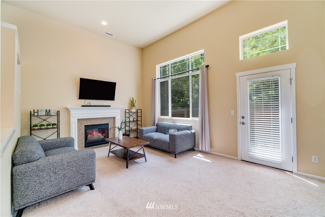 3409 164th Place Southeast, Unit 13 Bothell, WA 98012 - Photo 3 of 19 Gallery Image 3