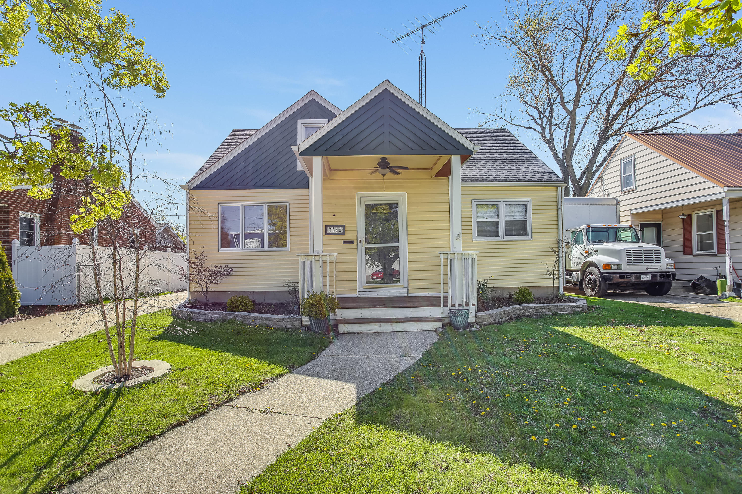 7546 30th Avenue Kenosha, WI 53142 - Photo 1 of 1 Main